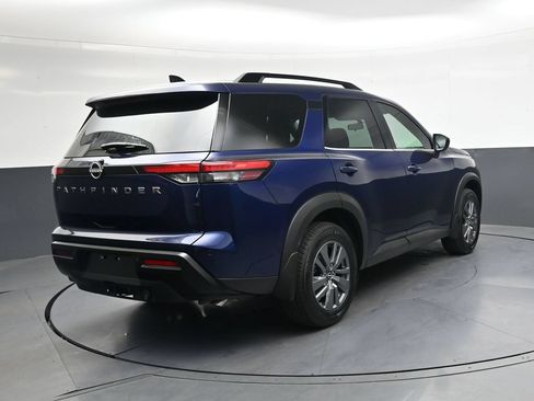 Certified 2026 Nissan Pathfinder SV w/ SV Premium Package FWD image 5