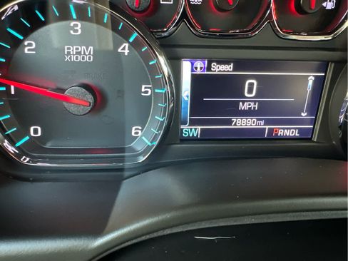 Used 2019 Chevrolet Tahoe LS w/ Enhanced Driver Alert Package image 11