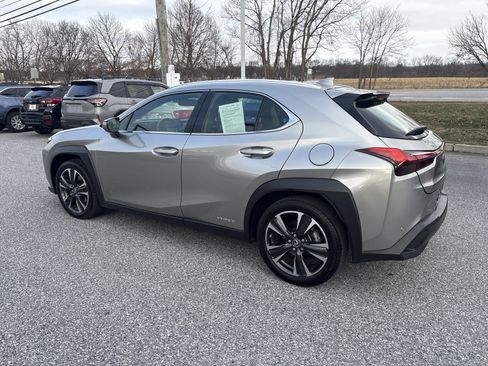 Used 2020 Lexus UX 250h w/ Premium Package image 4