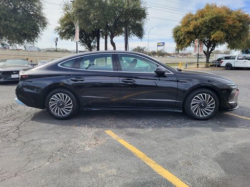 Used 2025 Hyundai Sonata SEL image 2