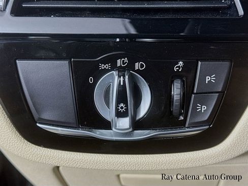 Certified 2023 BMW 530i xDrive w/ Premium Package image 10