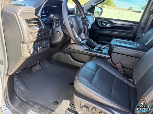 Used 2024 Chevrolet Suburban RST w/ Luxury Package image 19