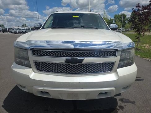 Used 2010 Chevrolet Avalanche LTZ AWD/4WD image 3