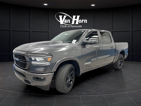 Used 2023 RAM 1500 Laramie AWD/4WD image 3