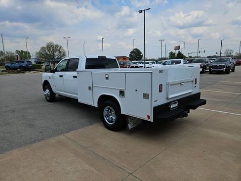 Used 2024 RAM 3500 SLT w/ Quick Order Package 2YG SLT AWD/4WD image 3