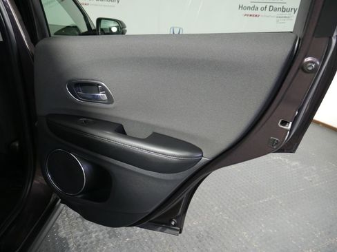 Used 2021 Honda HR-V EX image 7