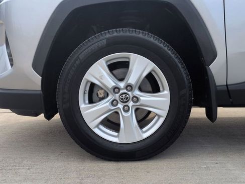 Certified 2019 Toyota RAV4 XLE w/ Convenience Package image 12