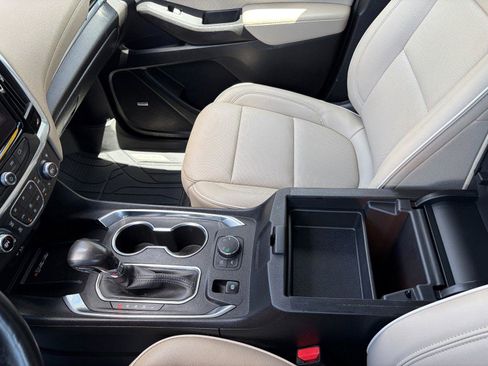 Used 2022 Chevrolet Traverse Premier w/ LPO, Floor Liner Package AWD/4WD image 21