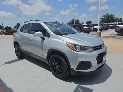 Used 2022 Chevrolet Trax LT w/ Sport Edition AWD/4WD image 4