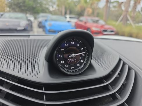 Used 2023 Porsche Taycan 4S image 29