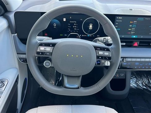 Used 2025 Hyundai Ioniq 5 Limited image 18