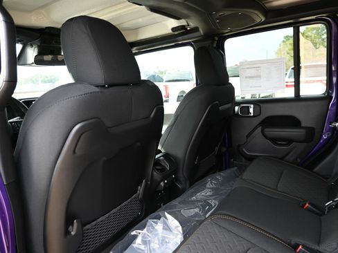 New 2026 Jeep Gladiator Mojave AWD/4WD image 18