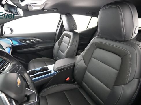 Used 2024 Chevrolet Equinox EV LT FWD image 4