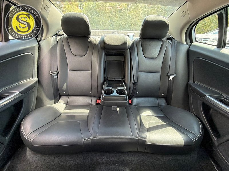 Used 2018 Volvo S60 T5 Dynamic w/ Vision Package AWD/4WD image 19