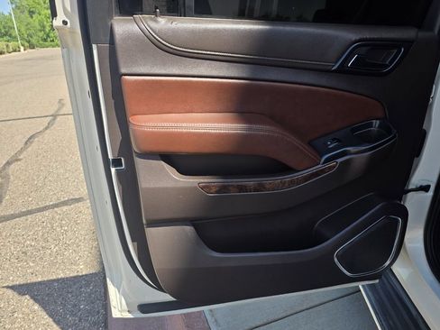 Used 2015 Chevrolet Suburban LTZ AWD/4WD image 19
