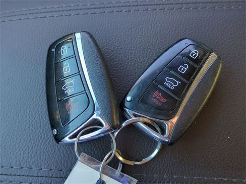 Used 2017 Hyundai Santa Fe Sport image 29