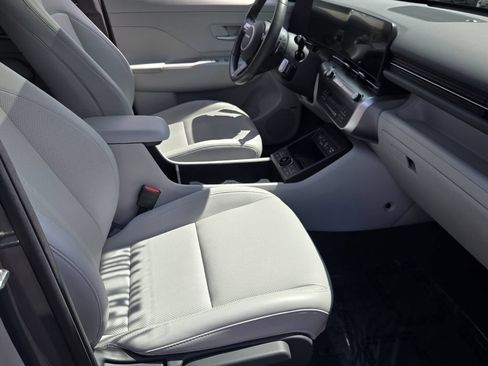 Used 2024 Hyundai Kona Limited FWD image 16