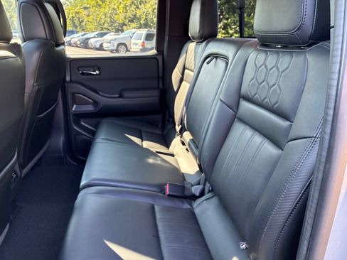 Used 2022 Nissan Frontier PRO-4X w/ Pro-4X Premium Package AWD/4WD image 20
