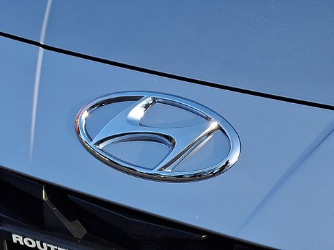 Used 2023 Hyundai Elantra SEL w/ Convenience Package image 8