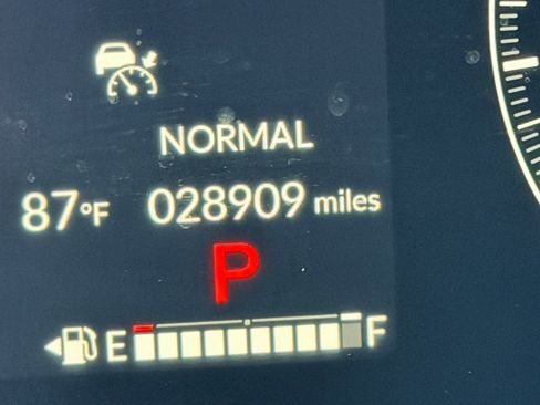 Certified 2025 Honda Pilot Touring image 26