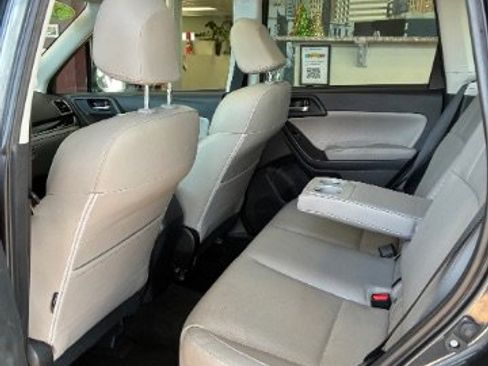 Used 2017 Subaru Forester 2.5i Limited image 29