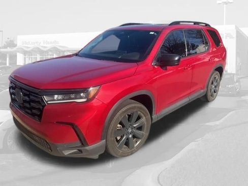 Used 2025 Honda Pilot Black Edition image 10