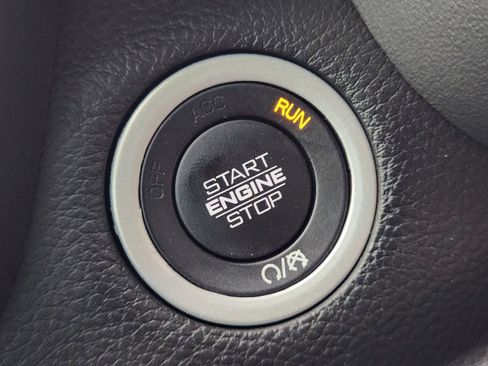 Used 2022 RAM 1500 Laramie AWD/4WD image 21