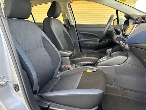 Used 2025 Nissan Versa SV FWD image 25