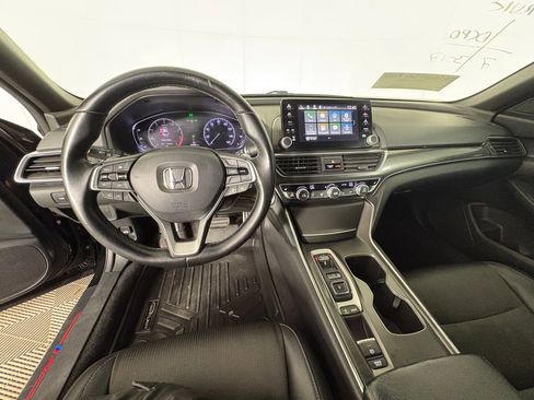 Used 2018 Honda Accord Sport image 6