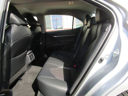 Used 2024 Toyota Camry XLE FWD image 12