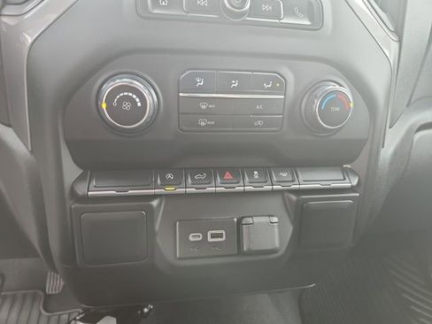 Used 2022 Chevrolet Silverado 1500 Custom w/ Safety Confidence Package image 11