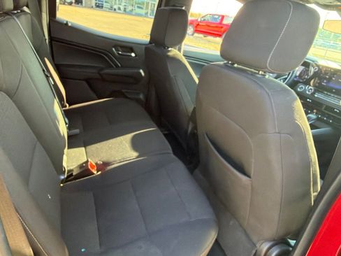 Used 2023 Chevrolet Colorado LT w/ LT Convenience Package RWD image 13