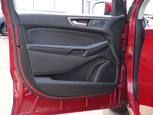 Used 2024 Ford Edge Titanium AWD/4WD image 16
