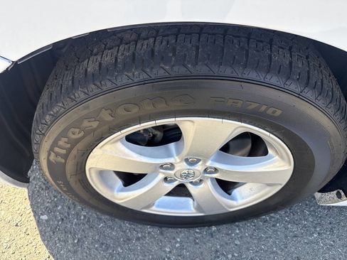 Used 2014 Toyota Sienna LE image 7