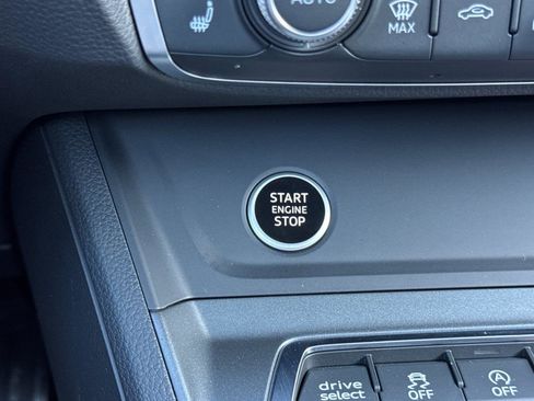 Certified 2025 Audi Q3 2.0T Premium Plus w/ Premium Plus Package image 22