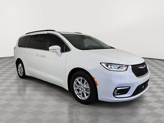Used 2022 Chrysler Pacifica Touring-L FWD video 2