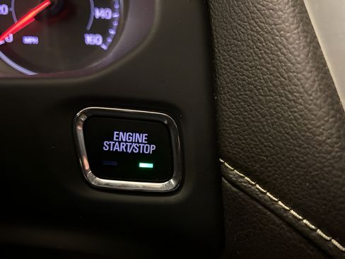 Used 2023 GMC Acadia SLE w/ Driver Convenience Package AWD/4WD image 16