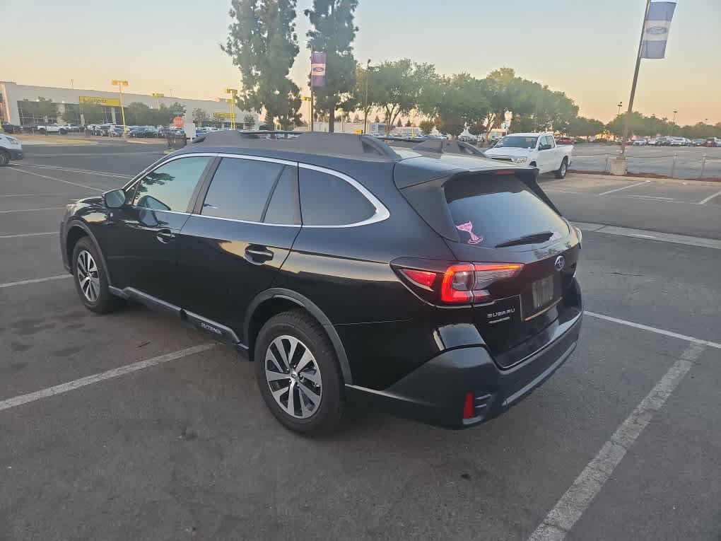 Used 2022 Subaru Outback Premium AWD/4WD image 5