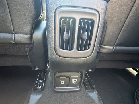 Used 2021 Jeep Compass Latitude w/ Sun and Sound Group AWD/4WD image 33