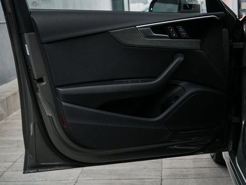 Used 2023 Audi A4 2.0T Premium w/ Convenience Package image 11