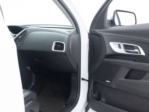 Used 2016 Chevrolet Equinox LTZ w/ Enhanced Convenience Package FWD image 28