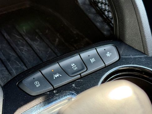 Certified 2023 Chevrolet TrailBlazer ACTIV w/ Convenience Package image 21