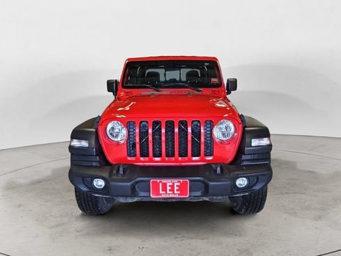 Used 2020 Jeep Gladiator Sport w/ Trailer Tow Package AWD/4WD image 8