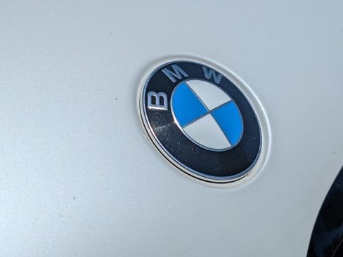 Used 2022 BMW X5 xDrive40i w/ M Sport Package AWD/4WD image 5