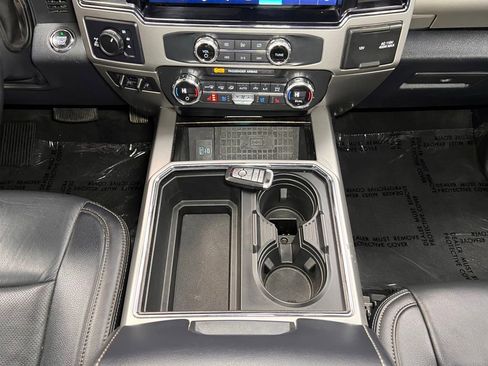 Used 2022 Ford F350 Lariat w/ Lariat Ultimate Package image 9