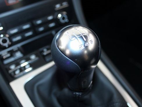 Used 2024 Porsche 718 Cayman image 15