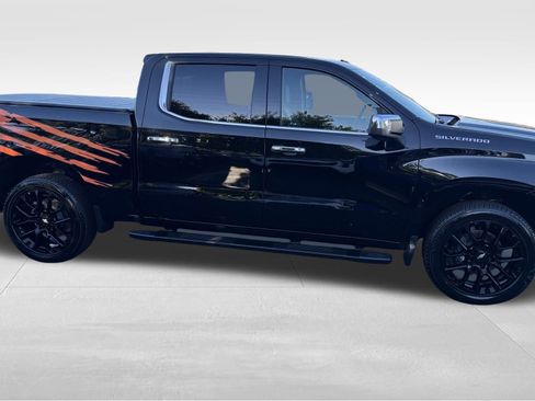 Used 2024 Chevrolet Silverado 1500 LTZ w/ LTZ Convenience Package II image 5