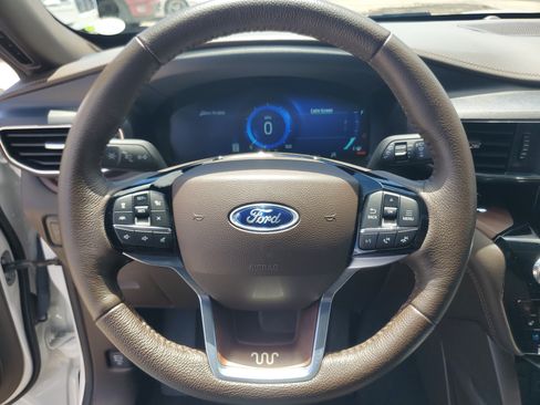 Used 2023 Ford Explorer King Ranch w/ Technology Package AWD/4WD image 14