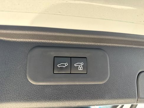 Used 2025 Toyota Grand Highlander FWD image 13