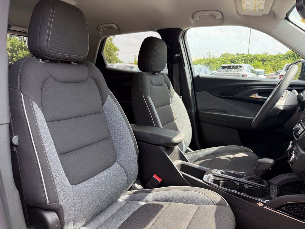 Used 2023 Chevrolet TrailBlazer LT w/ Convenience Package FWD image 23